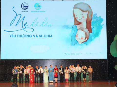 (Tiếng Việt) KSB tài trợ 1,8 tỷ đồng cho chương trình ‘Mẹ đỡ đầu – Yêu thương và sẻ chia’